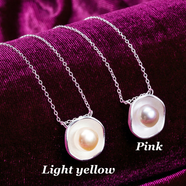 Unique Lotus Pattern Pearl Silver Pendant Necklace